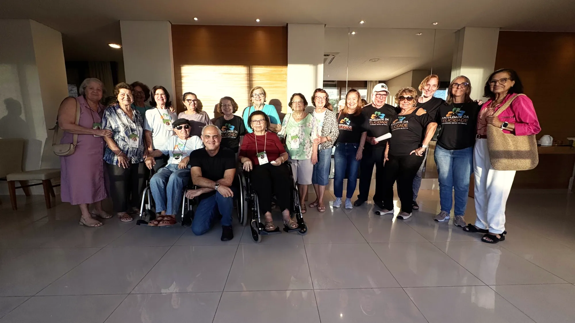 Weber Jatahy com alunos da Faculdade da Felicidade